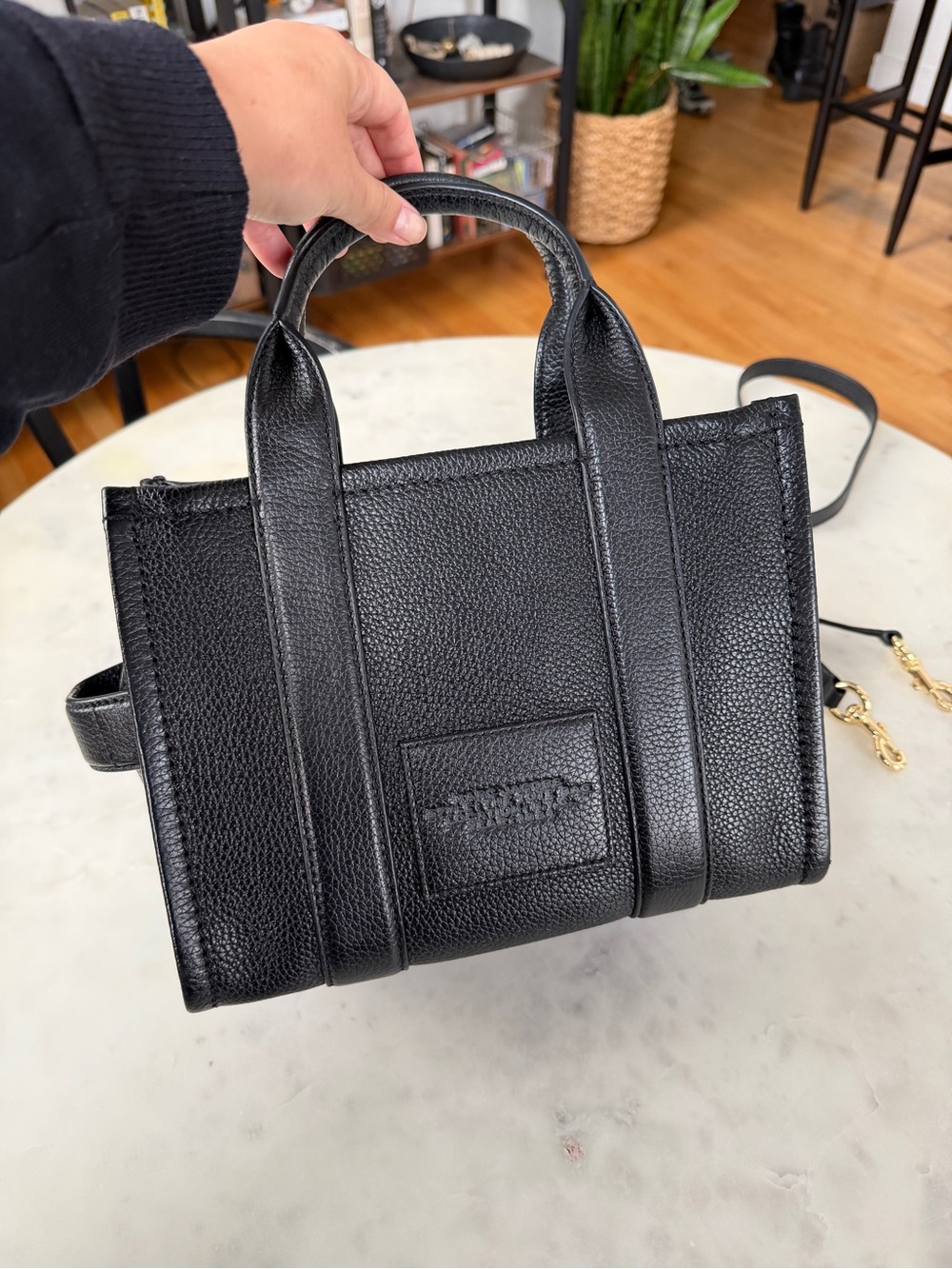 Marc Jacobs Women's The Leather Black Tote Bag size Small- Like New Condition - Picture 9 of 12